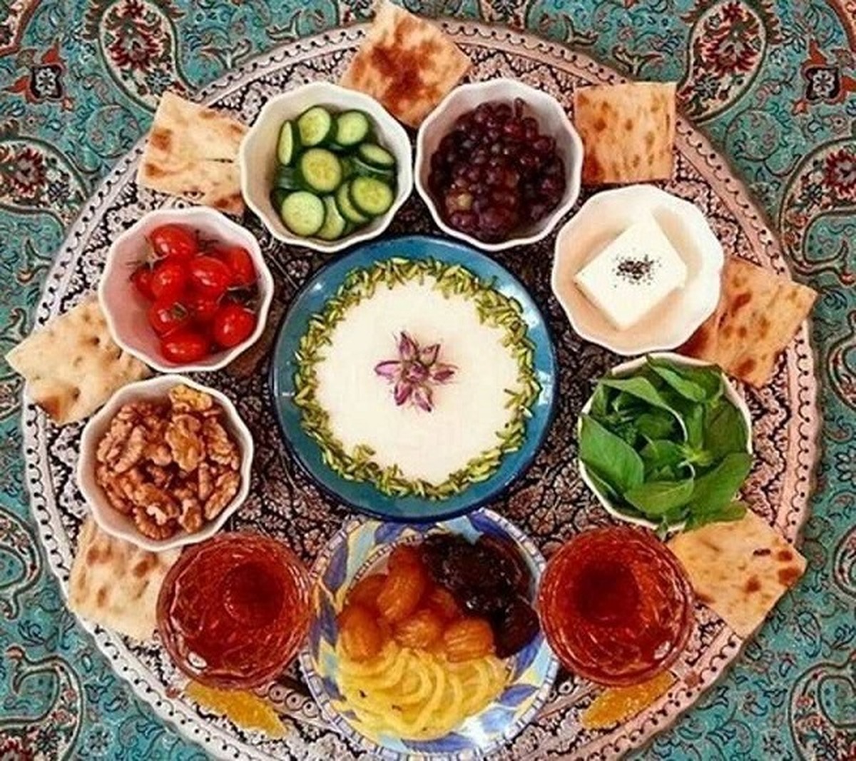 اگر میخواهید هنگام روزه داری کمتر احساس تشنگی کنید، بخوانید!
