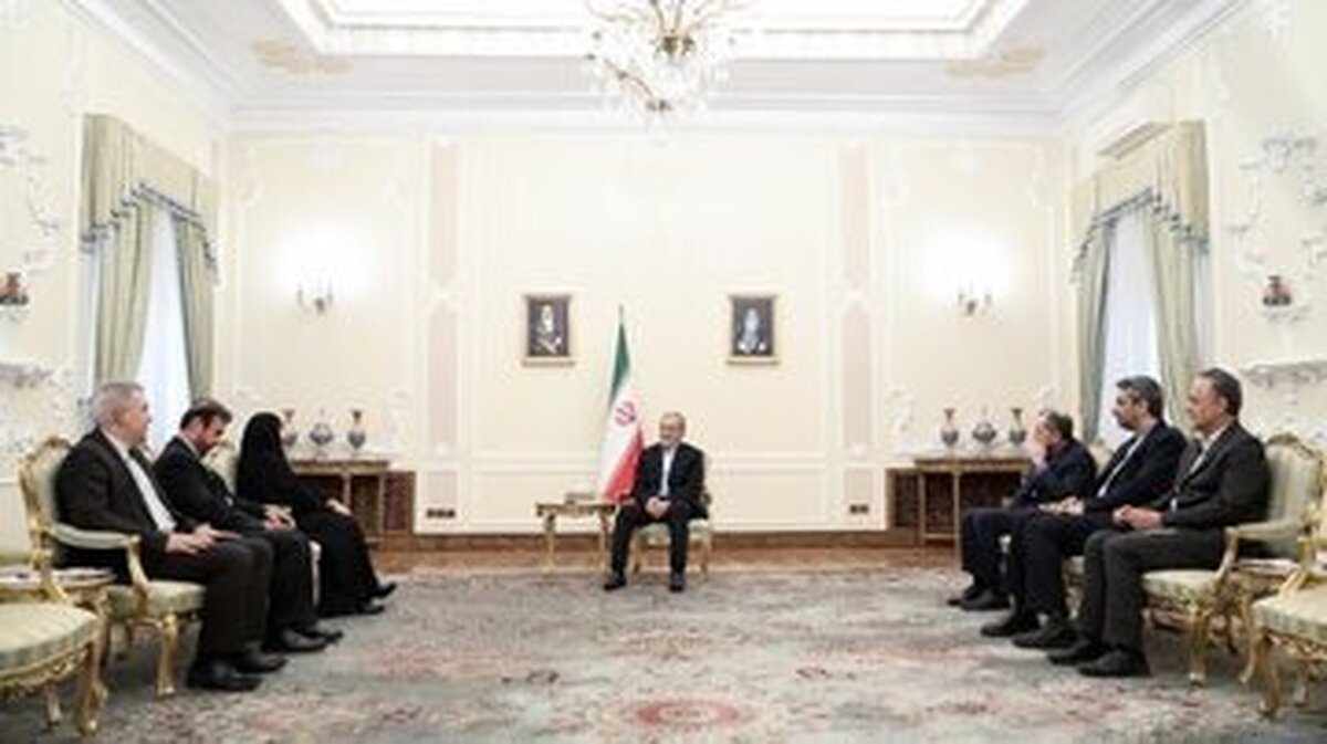 تقویت ارتباطات اقتصادی، سیاسی، فرهنگی و علمی و دانشگاهی از اهم ماموریت‌ها و وظایف نمایندگان و سفرای کشورمان در مجامع بین‌المللی می باشد