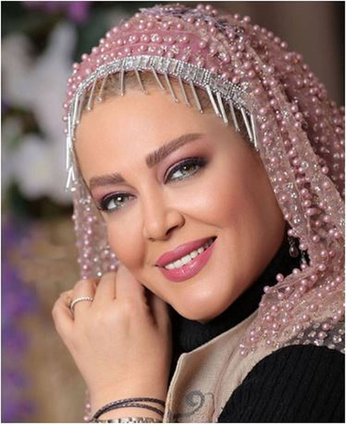 استایل سانسور لازم و نامتعارف بهاره رهنما در ویلا باغ شخصی اش جنجال به پا کرد