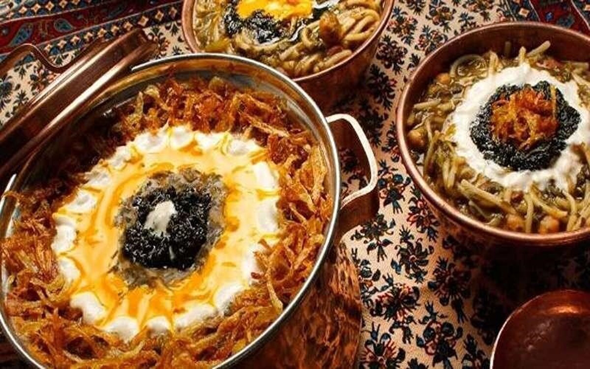 یک لیست بلند بالای غذا برای مهمانی‌های افطاری
