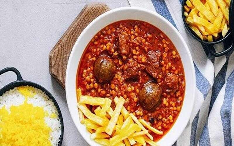 یک لیست بلند بالای غذا برای مهمانی‌های افطاری