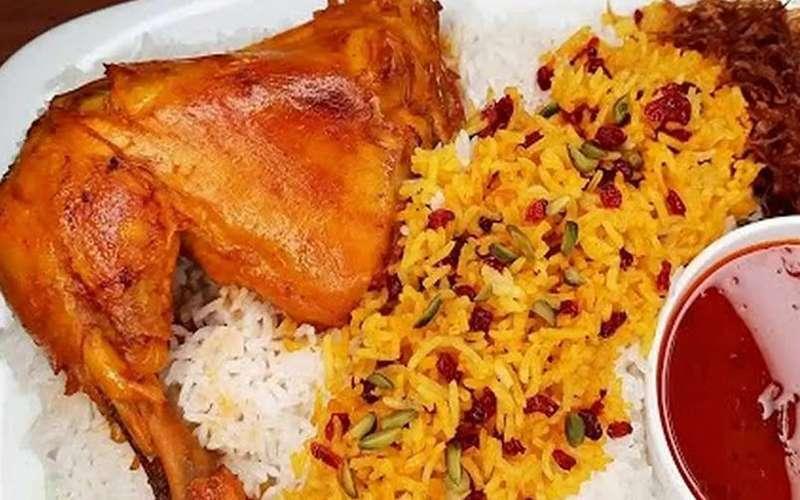 یک لیست بلند بالای غذا برای مهمانی‌های افطاری