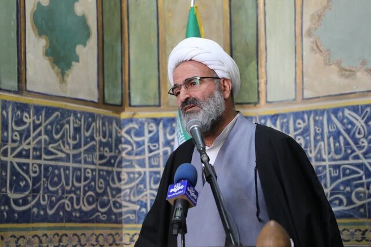 قرآن برای حل مشکلات داخلی و گفت‌و‌گو با دشمنان راهکار دارد