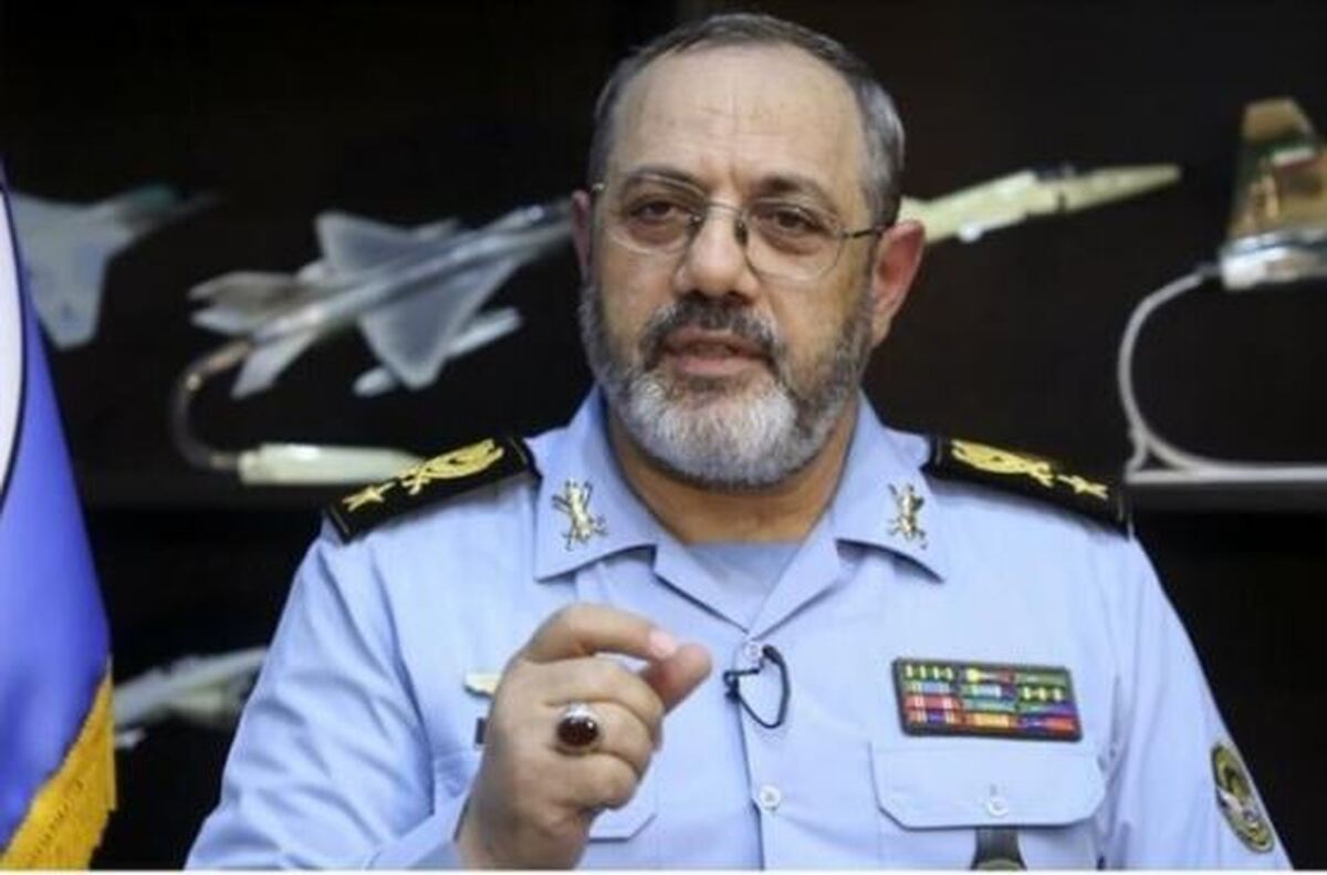 وزیر دفاع راه مقابله با دشمنان را در تقویت نیرو‌های دریایی دانست