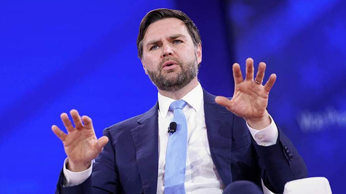 ونس از رهبران اروپایی به دلیل دوگانگی در رویکردشان در حمایت از اوکراین انتقاد می‌کند