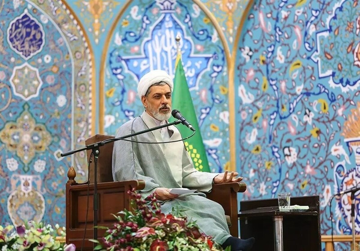 خداوند مسلمانان را به جهاد و حفظ اسرار نظام فرا می‌خواند