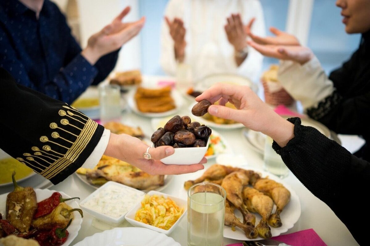 چیز‌هایی که نباید هنگام باز کردن روزه بخورید!
