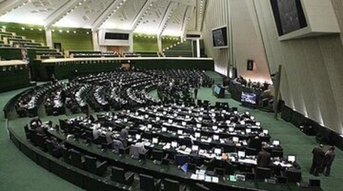 احمد میدری در مجلس کارت زرد گرفت