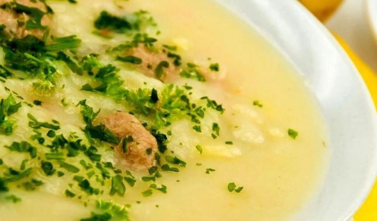 سوپ ساده و مقوی تره فرنگی را در کمترین زمان برای کودکانتان درست کنید