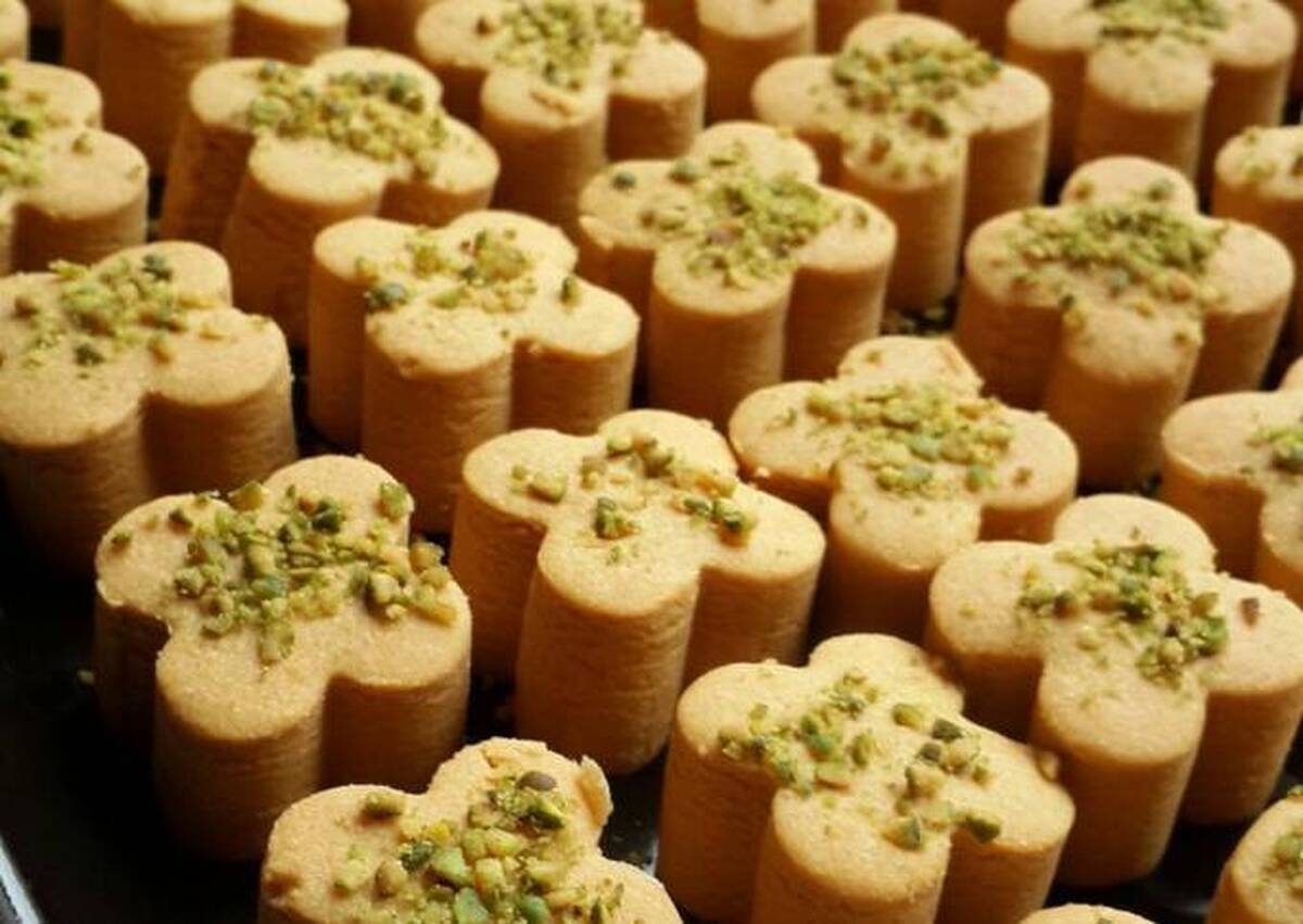 صفر تا صد تهیه شیرینی نخودچی در منزل برای عید نوروز