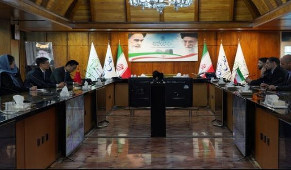 وو: چین قاطعانه تحریم‌های آمریکا علیه ایران را رد می‌کند/ نگاهداری: ضرورت اتحاد بین توان اقتصادی چین، توانمندی نظامی روسیه و قدرت ژئوپلیتیکی ایران