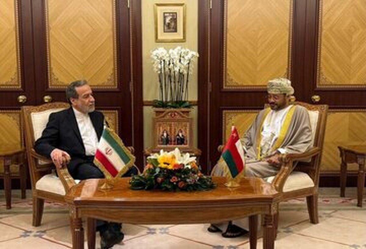 دیدار وگفتگوی عراقچی با همتای عمانی خود