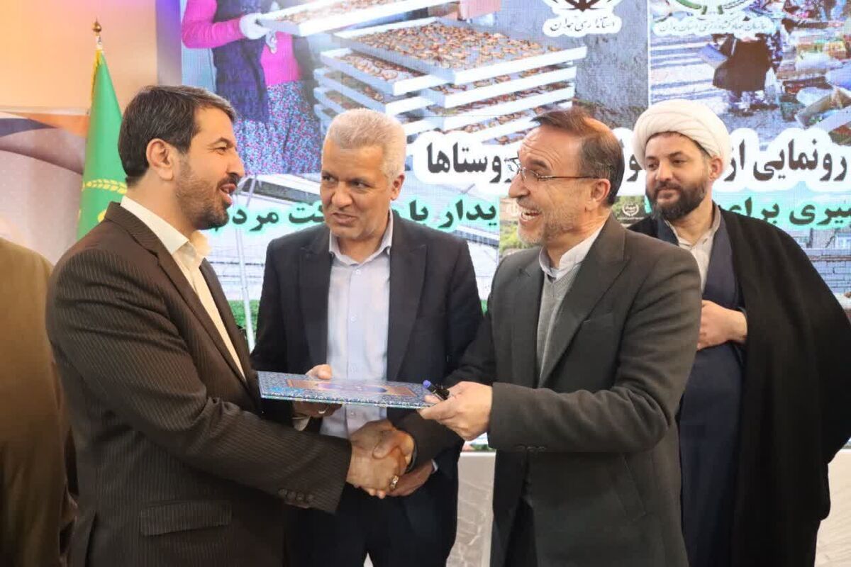 استاندار: مولدسازی روستا‌ها موجب پایداری توسعه همدان می‌شود