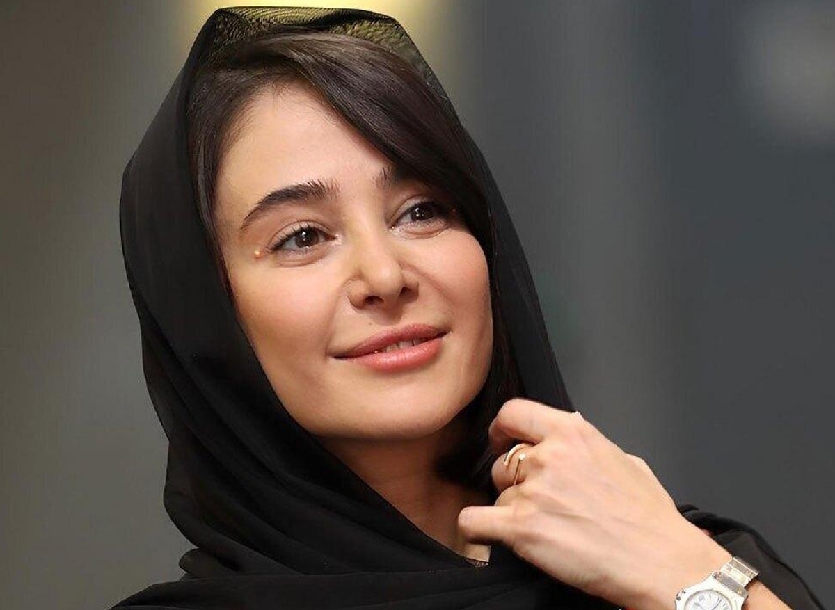 رونمایی الناز حبیبی از استایل شیک و خانومی اش، مخصوص عید دیدنی