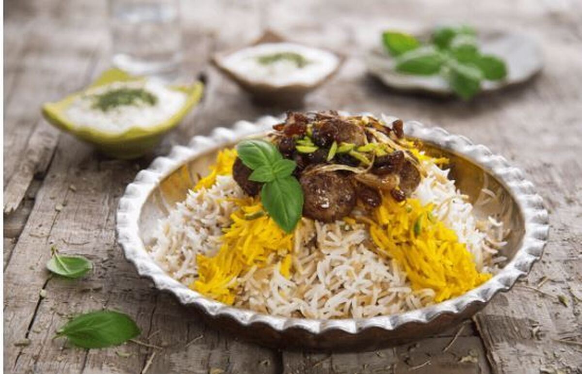 به مناسبت آخرین چهارشنبه سال؛ با رشته پلو درباری مهمان هایتان را سورپرایز کنید