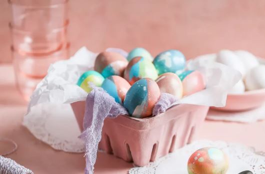 تکنیک‌های ساده و جذاب برای درست کردن تخم مرغ رنگی/به سفره هفت سین تان رنگ و رو ببخشید