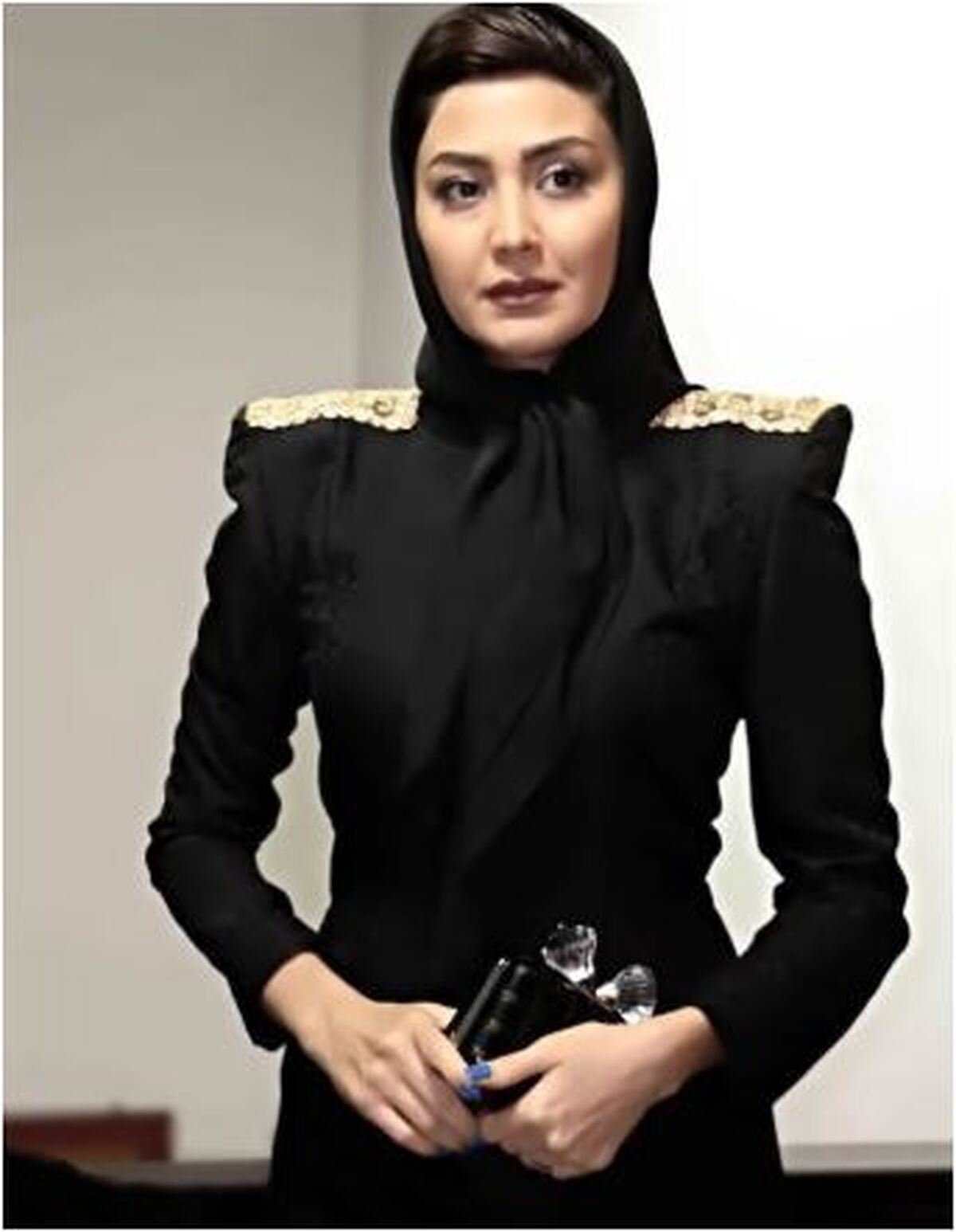 استایل پلنگی جدید مریم معصومی با کلاه کپ و لنز عسلی دیدن دارد! +عکس