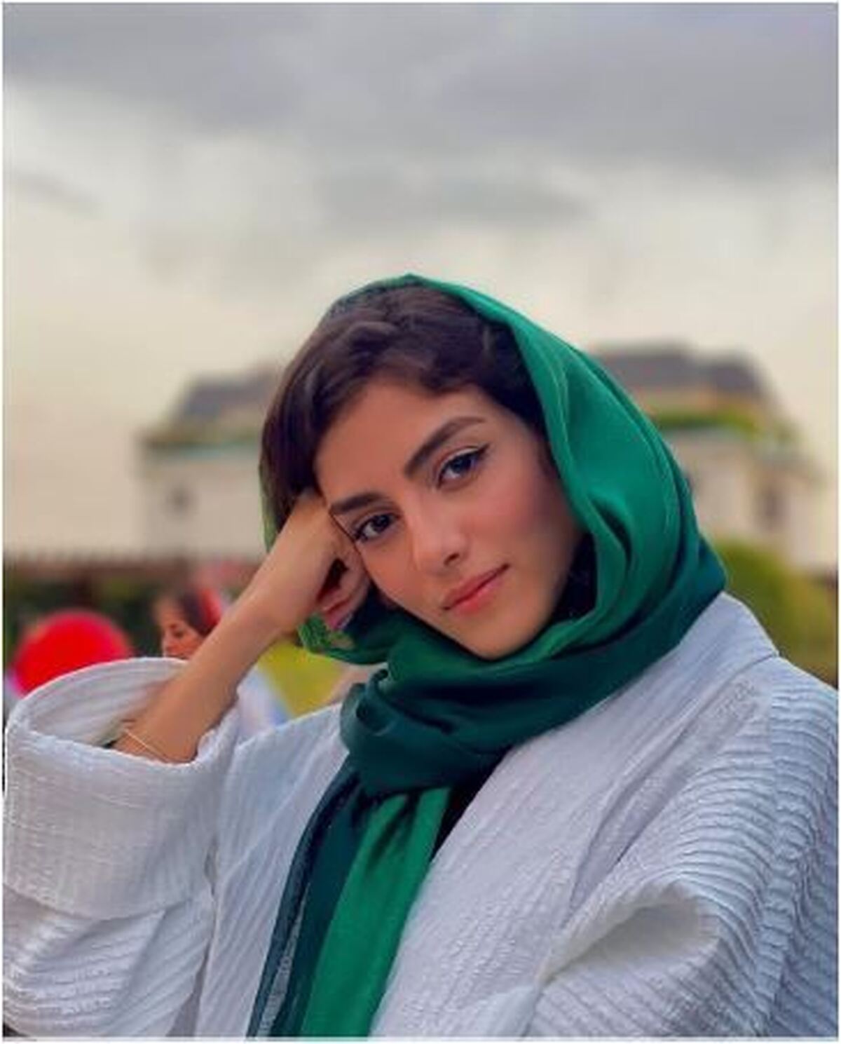 استایل مونوکروم و دخترانه پردیس پورعابدینی در عکس جدیدش را از دست ندهید/ایده مخصوص خانم‌های خوشتیپ