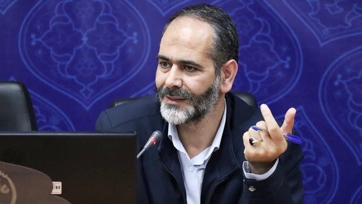 عباسی‌: واگذاری ایران‌خودرو به کروز، مشکلات را افزایش می‌دهد