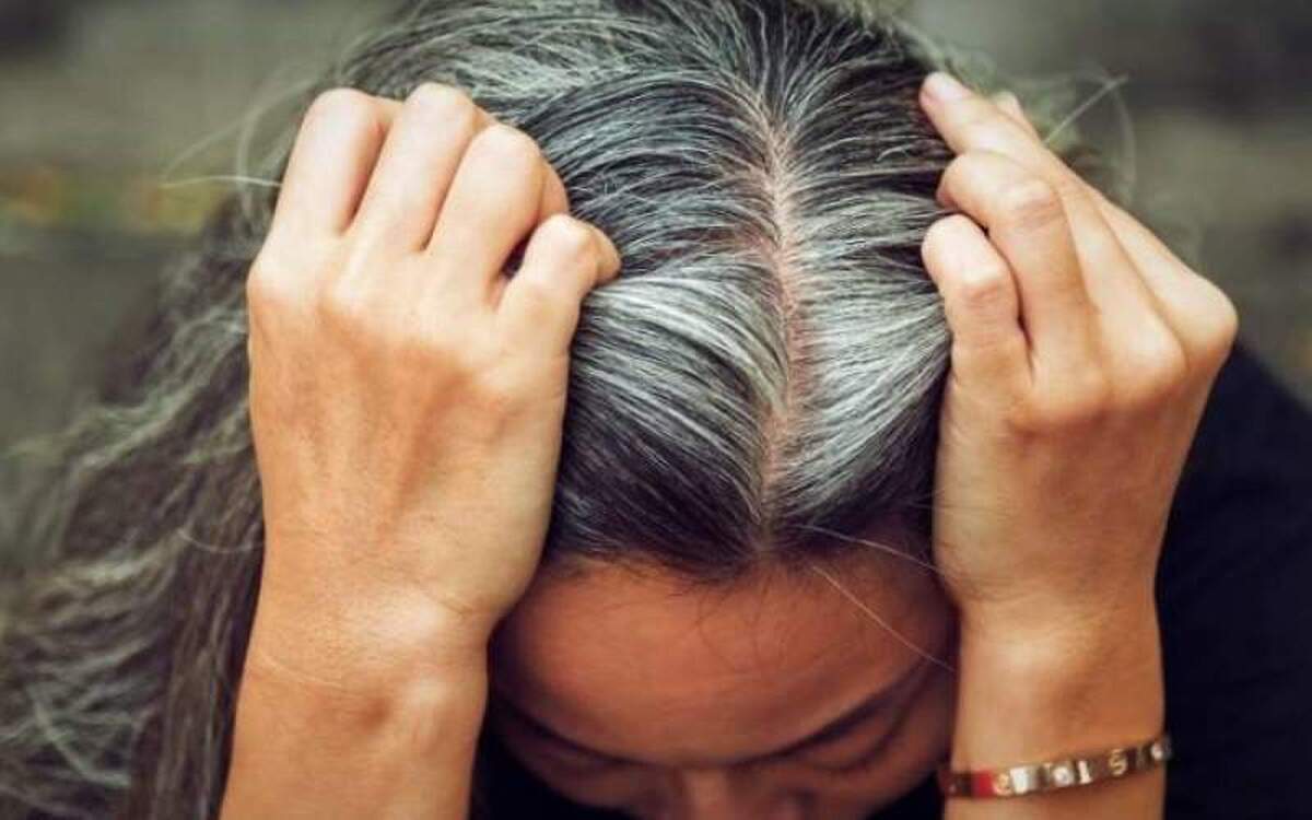 میتوان جلوی سفید شدن مو‌ها را گرفت؟