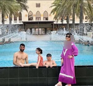 عکس منکراتی لو رفته از بیرانوند و خانواده اش در استخر سوژه شد!