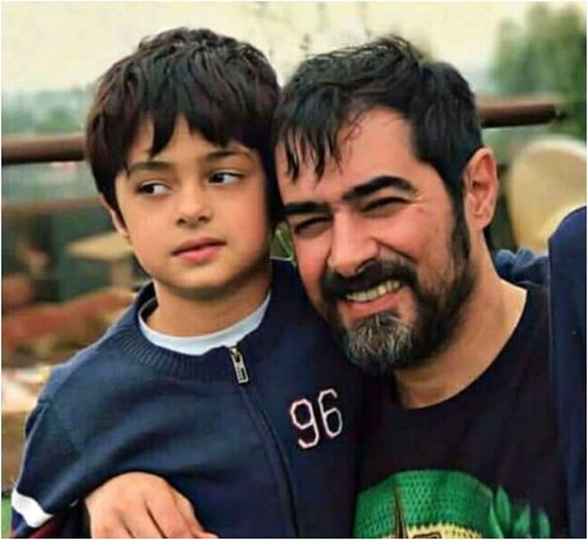 وقت گذرانی شهاب حسینی همراه دو پسرش در تعطیلات آخر هفته/این روی آقای بازیگر را ندیده بودید!