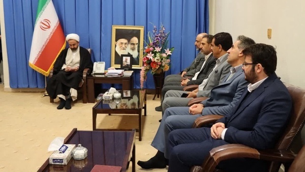 مدیران تقوای الهی را سرلوحه امور قرار دهند