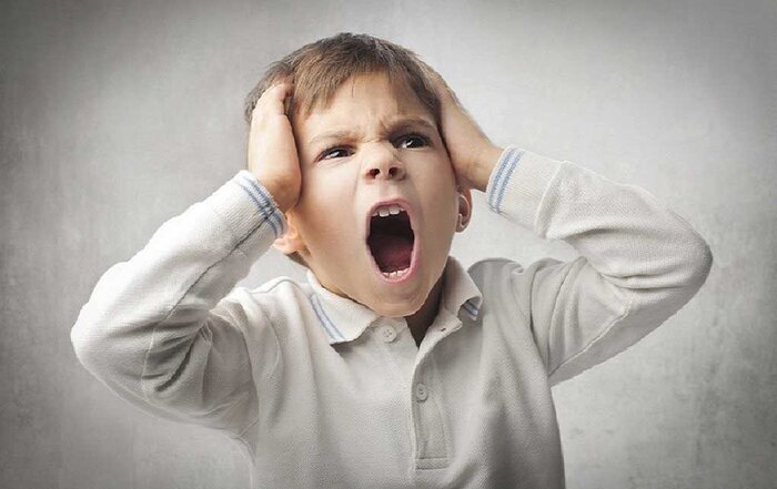 چگونه پرخاشگری و لجبازی کودکم را مدیریت کنم؟