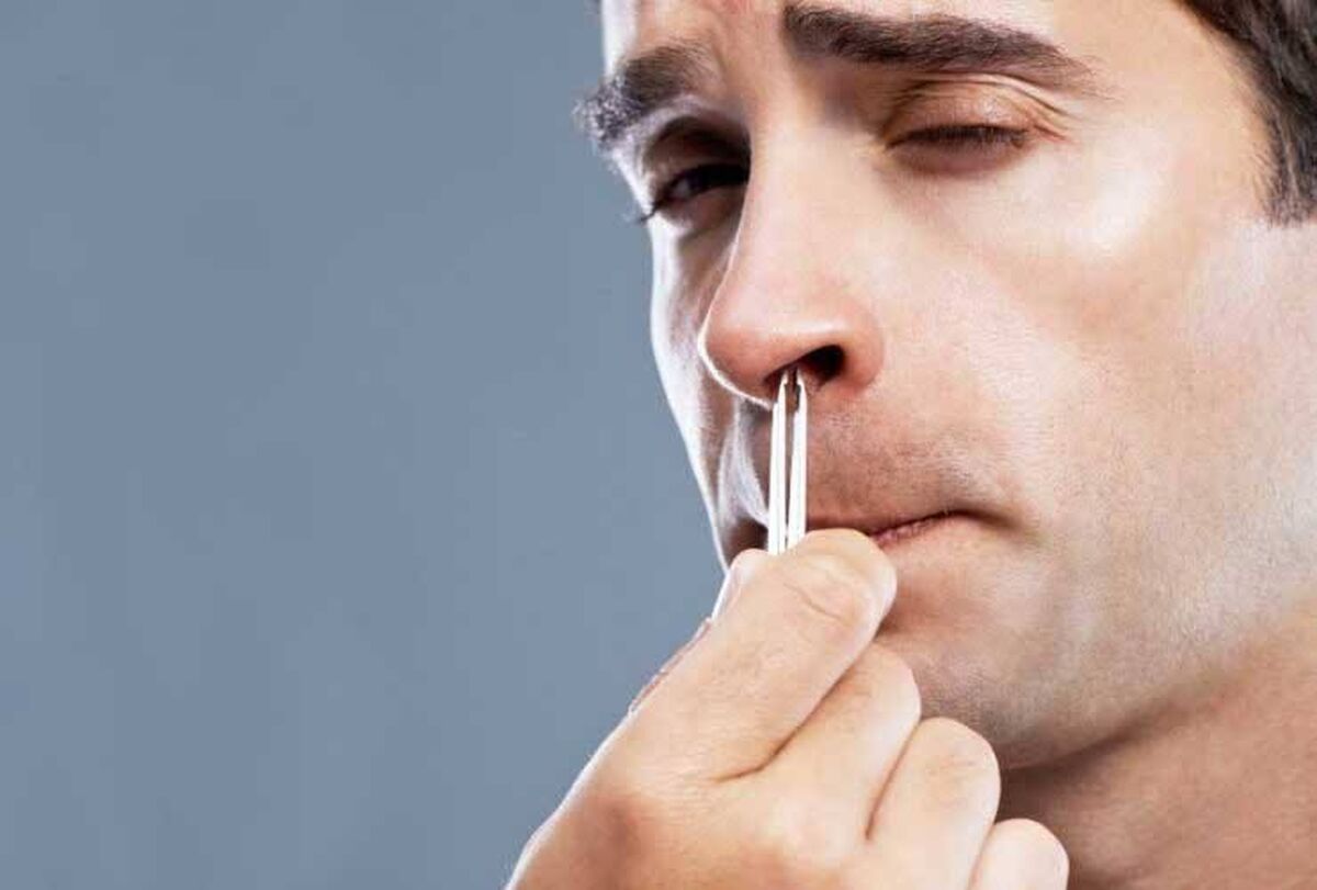 کندن مو‌های بینی و امکان ایجاد عفونت!