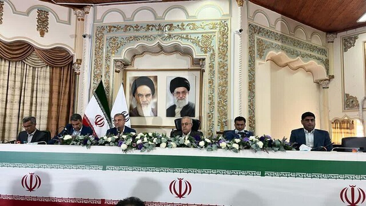 خدمت به مردم، تنها شأن مسئولان در جمهوری اسلامی است