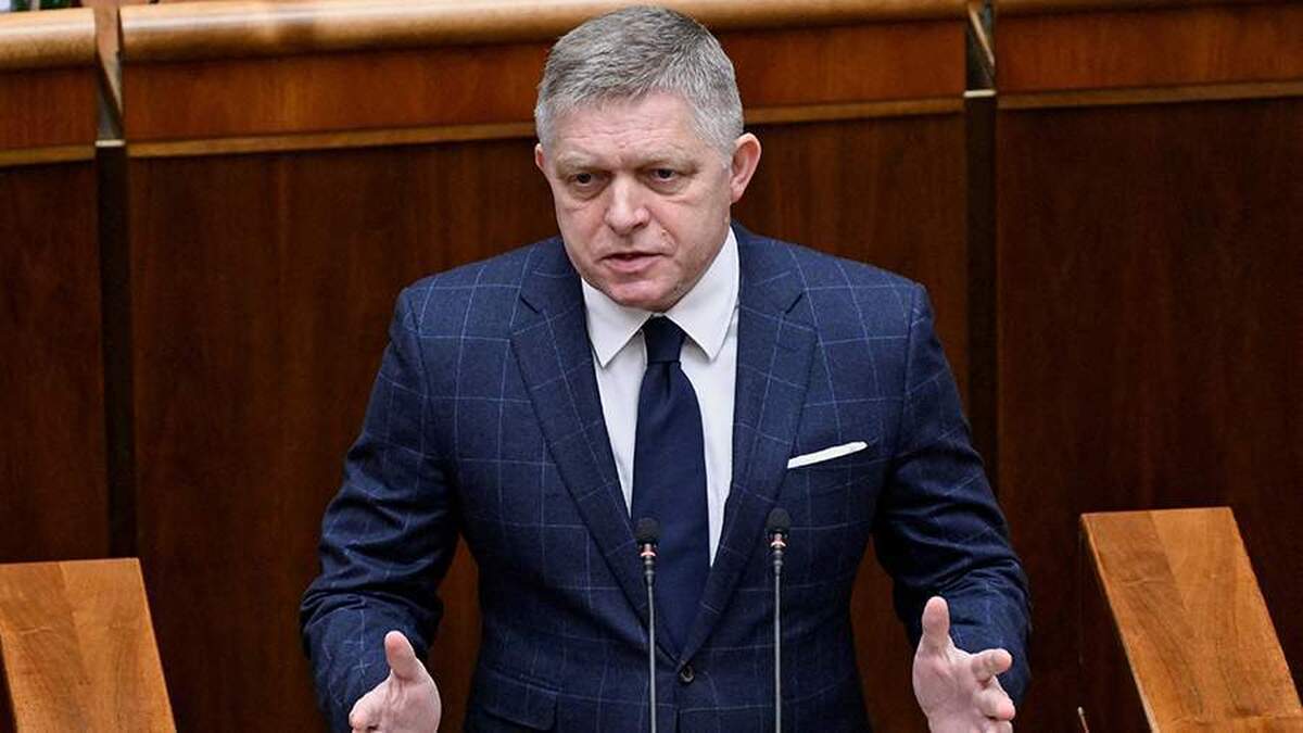 فیکو نشست پاریس را نتیجه عصبیت غیرضروری اتحادیه اروپا خواند