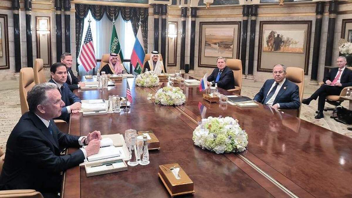 ترامپ می‌گوید روسیه در مذاکرات اوکراین برگ برنده دارد
