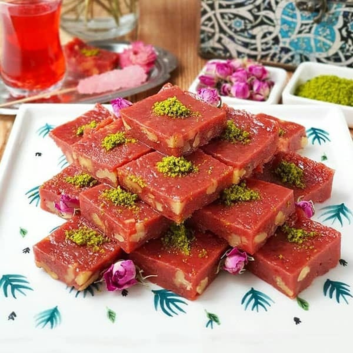 آموزش طرز تهیه یک حلوای سنتی و مقوی برای پشت کنکوری‌ها!