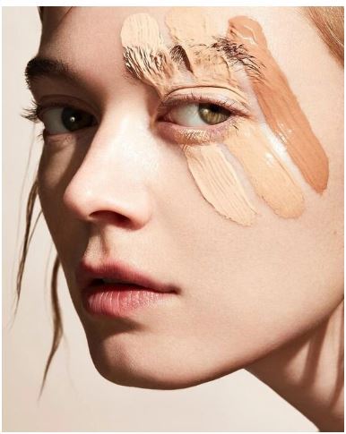 چگونه نزدیک‌ترین رنگ کرم پودر به پوستمان را پیدا کنیم؟