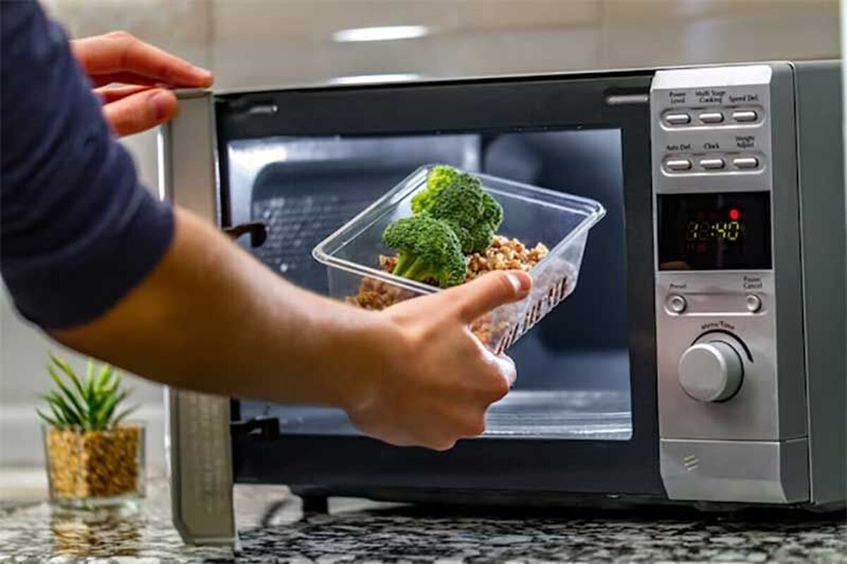 از گرم کردن غذا در این ظروف شدیدا خودداری کنید