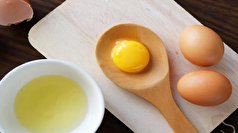 زرده تخم مرغ نه تنها برای رحم معجزه می کند بلکه  مشکلات پوست و مو را هم درمان می کند