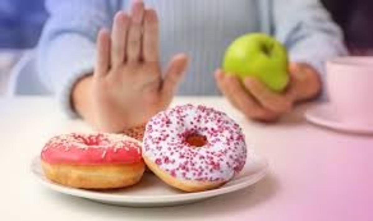 مصرف بیش از حد مواد قندی و شیرین چه عوارضی در پی دارد؟