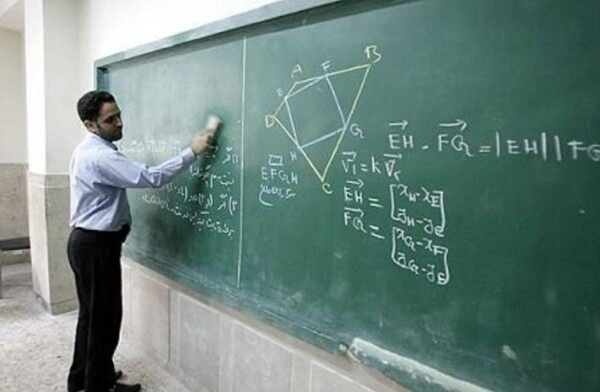 این دسته از معلمان ساعت کاری شان کم می‌شود