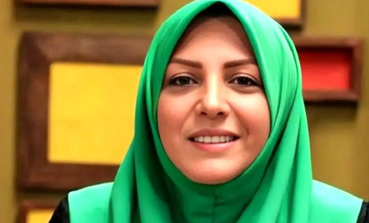 المیرا شریفی مقدم با مانتو مجلسی اش چشم بدخواهش رو درآورد