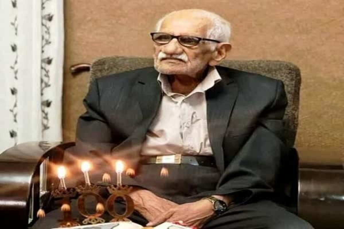 معلم ۸۱ ساله ایران بر اثر کهولت سن دار فانی را وداع گفت