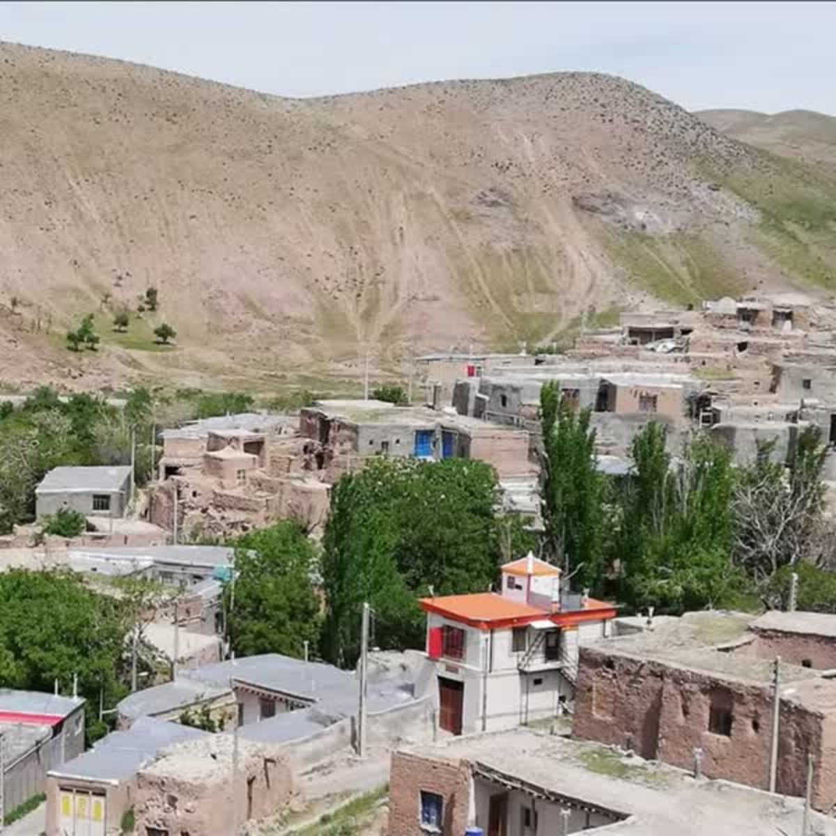 همه امکانات در روستا‌ها فراهم، اما...