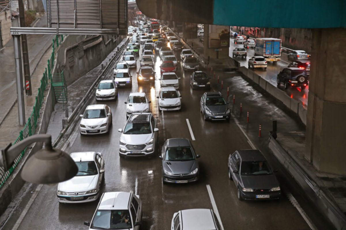 مصرف بنزین اکثر خودرو‌های داخلی ۲ برابر استاندارد‌های جهانی است