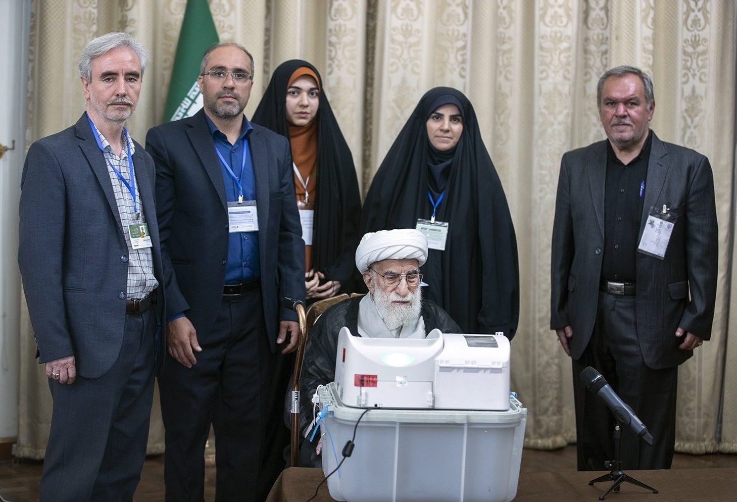 آیت‌الله جنتی در انتخابات شرکت کرد