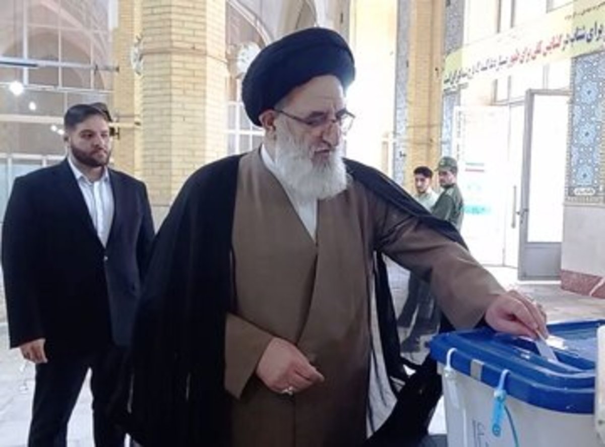 خواسته امام جمعه کرج برای حضور پر شور مردم پای صندوق‌های رأی