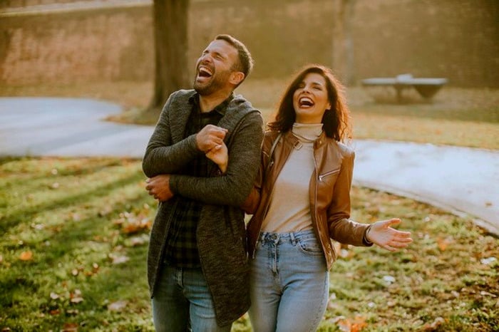 خانم‌ها اگر میخواهید جنس مخالف را از خود دور کنید این رفتار‌ها را انجام دهید