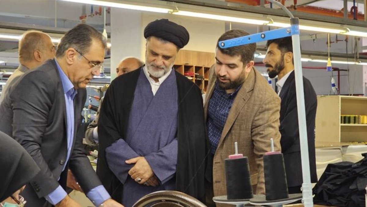 بازدید ۲ عضو کمیسیون اصل ۹۰ از دو واحد تولیدی پوشاک کشور