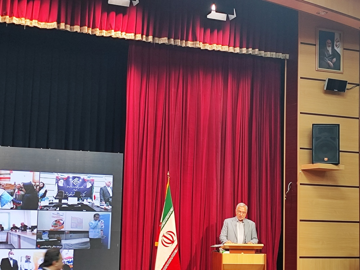 وزیر بهداشت:نباید بخاطر فقر سلامت کودکان آسیب ببیند