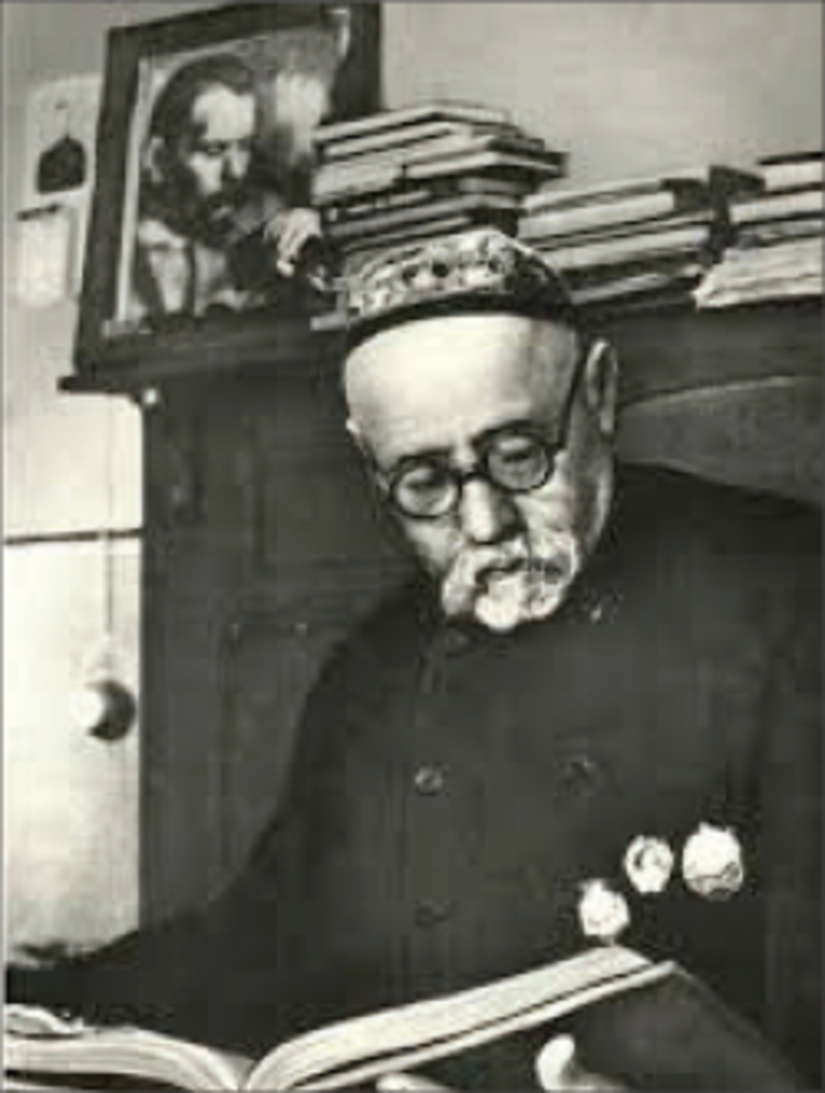 فردوسی و شاهنامه از دیدگاه بنیان گذار ادبیات نوین تاجیکستان