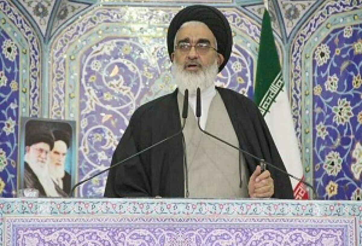 حج امسال نماد عینی و تاریخ ساز برائت از استکبار جهانی است