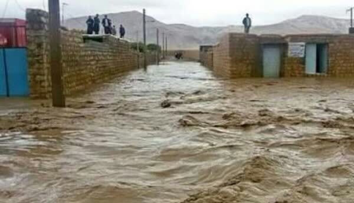 نجات ۷۰ نفر از سیلاب مسیر یک زیارتگاه در شهرستان خواف